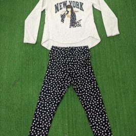 Conjunto legging azul y sudadera gris New York