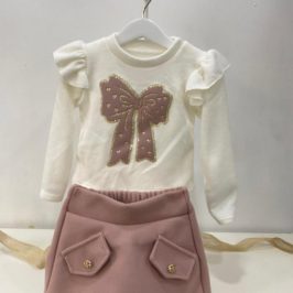 Conjunto de falda pantalón con blusa detalle moña 
